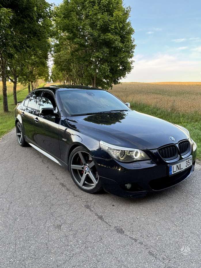 BMW 525, 3.0 l., Седан