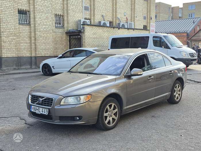 Volvo S80, 2.4 l., Седан