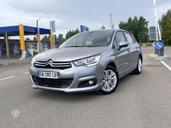 Citroen C4, 1.2 l., hatchback