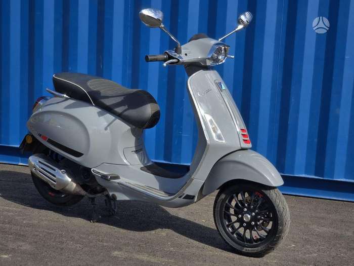 Piaggio Vespa 49cc, scooters / mopeds