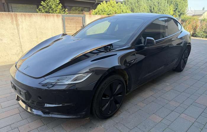 Tesla Model 3, hečbekas