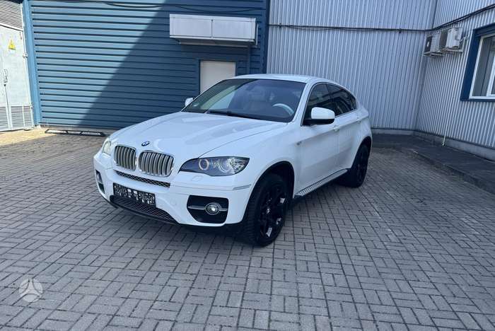 BMW X6, 3.0 l., off-road / crossover
