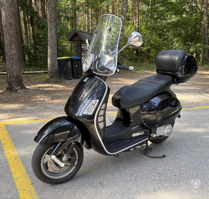 Piaggio Vespa 125cc, мотороллеры / мопеды