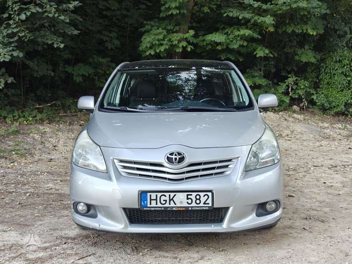 Toyota Verso, 2.2 l., Минивэн