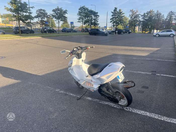 Yamaha Aerox 50cc, мотороллеры / мопеды