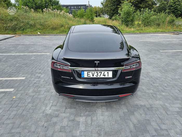 Tesla Model S, 85 кВт·ч, Хэтчбек