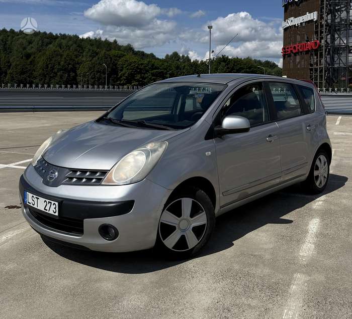 Nissan Note, 1.6 l., Хэтчбек