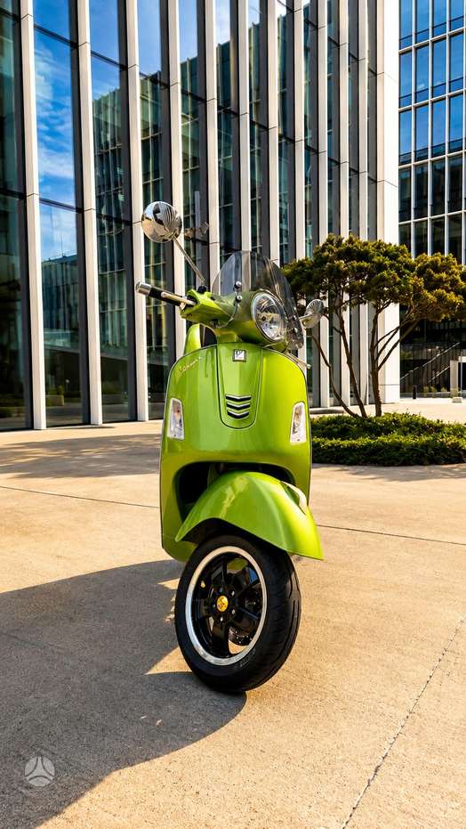Piaggio Vespa 125cc, scooters / mopeds