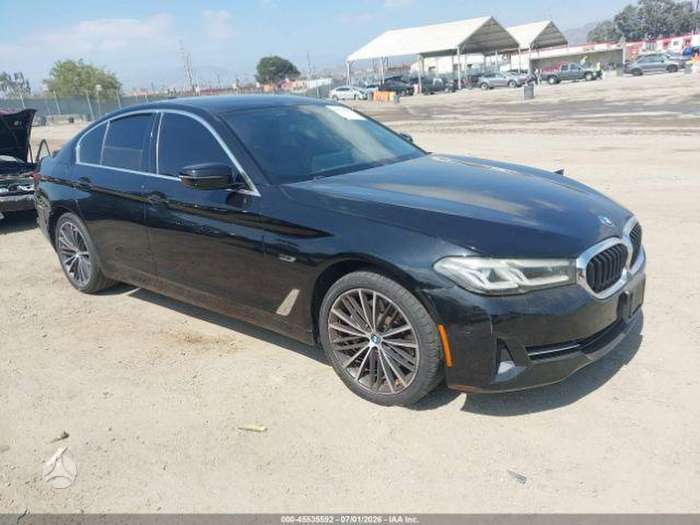 BMW 530, Седан