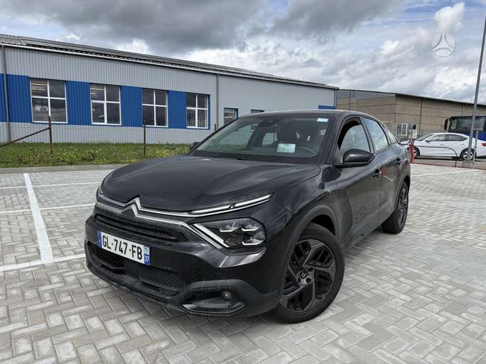 Citroen C4, 1.2 l., hatchback
