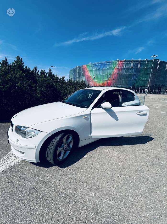 BMW 118, 2.0 l., Хэтчбек