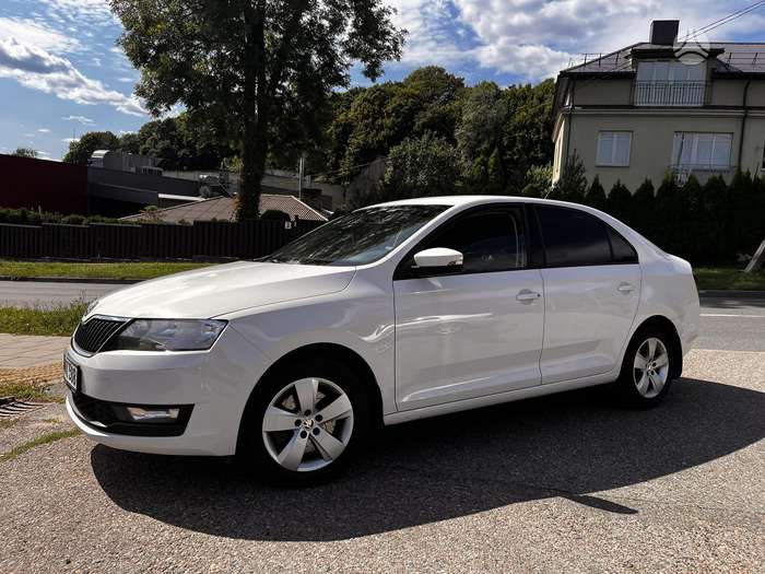Skoda Rapid, 1.0 l., Хэтчбек
