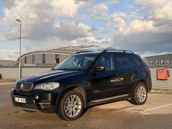 BMW X5, 3.0 l., off-road / crossover