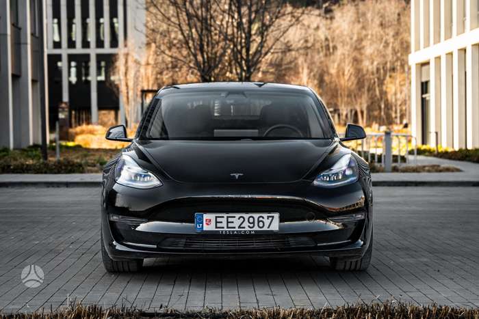 Tesla Model 3, 82 кВт·ч, Седан