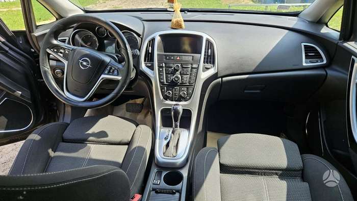 Opel Astra, 2.0 l., universalas