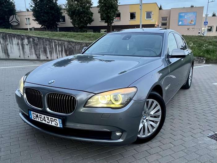 BMW 730, 3.0 l., Седан