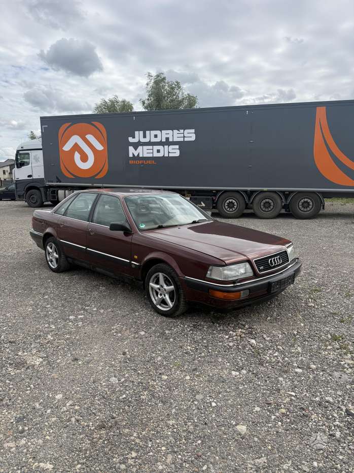 Audi V8, 3.6 l., Седан