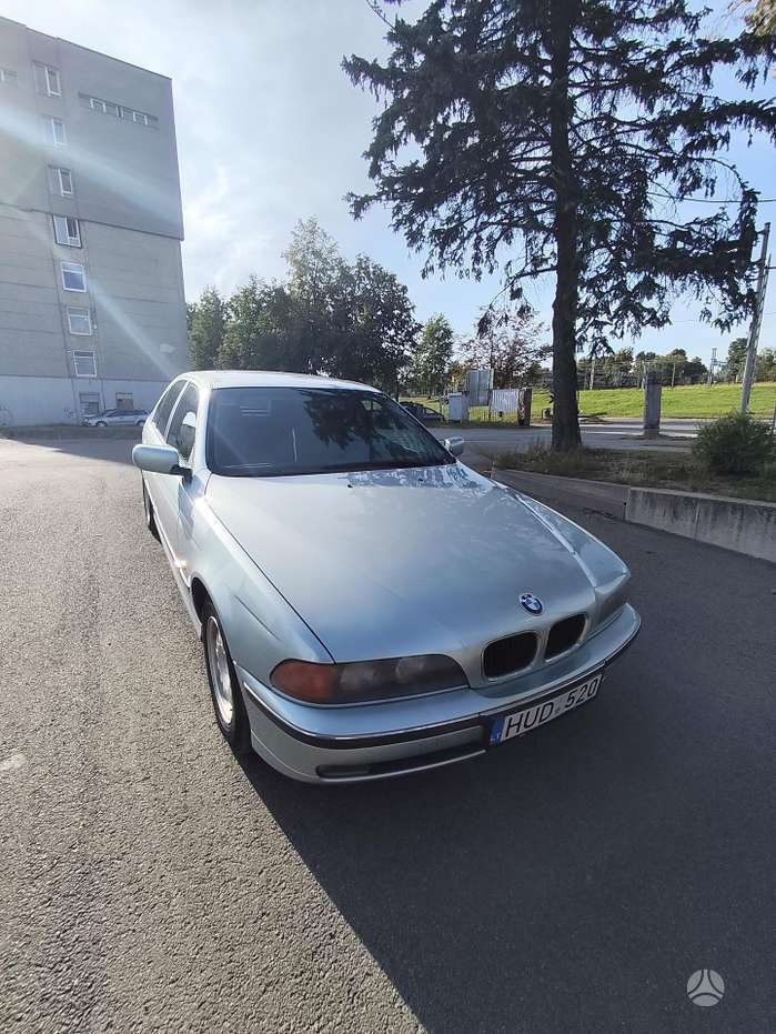 BMW 520, 2.0 l., Седан