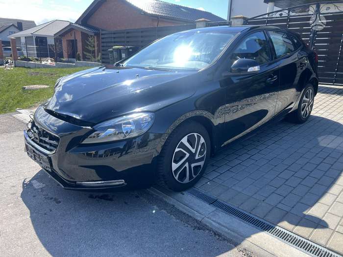 Volvo V40, 2.0 l., Хэтчбек