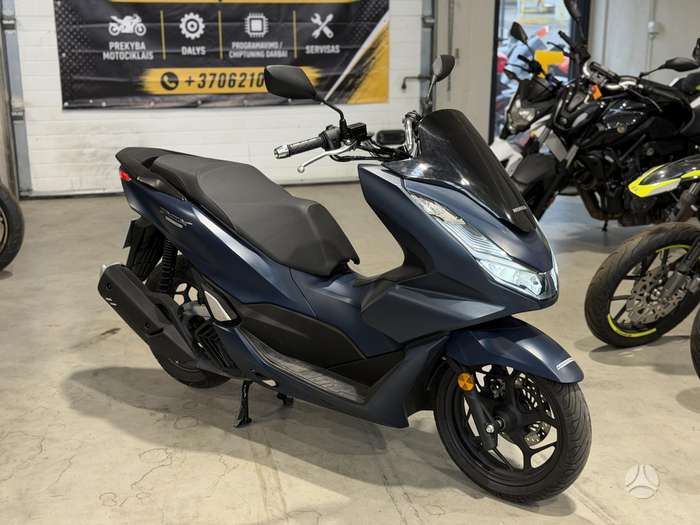 Honda PCX 125cc, мотороллеры / мопеды