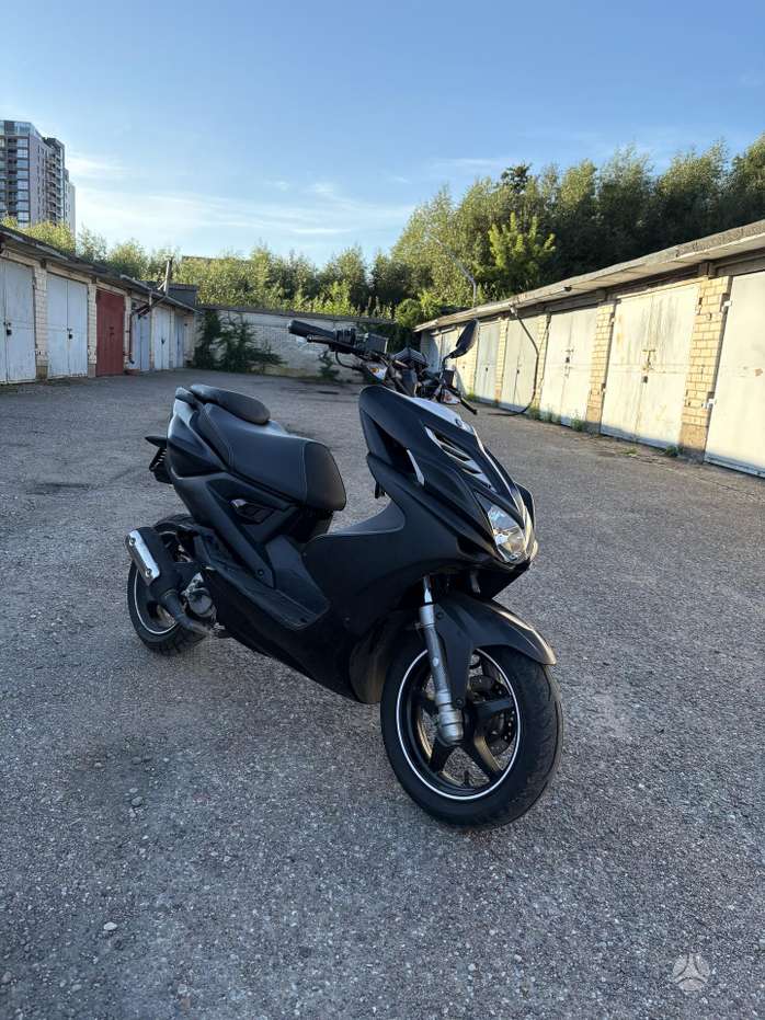 Yamaha Aerox 50cc, scooters / mopeds