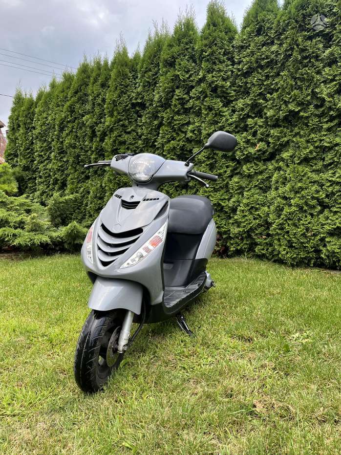 Piaggio Zip 49cc, scooters / mopeds