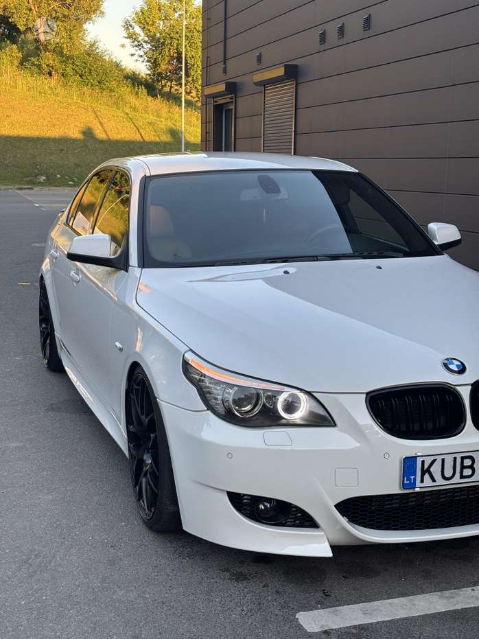 BMW 525, 3.0 l., Седан