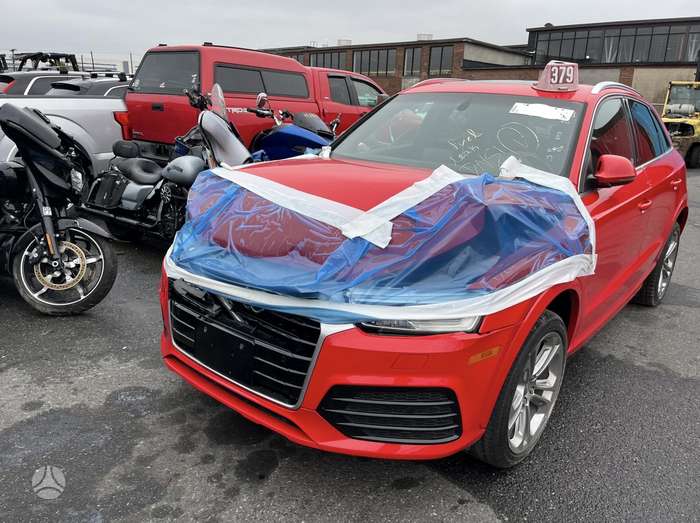 Audi Q3, 2.0 l., Внедорожник / Кроссовер