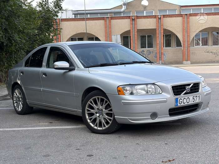 Volvo S60, 2.4 l., Седан
