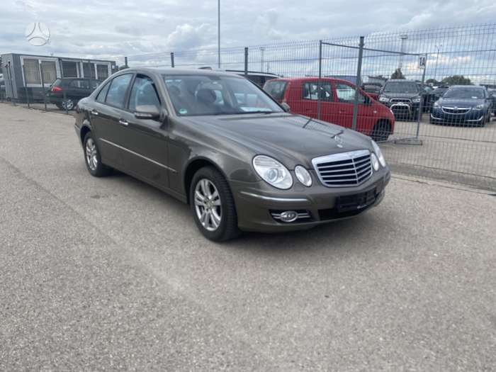 Mercedes-Benz E220, 2.2 l., Седан