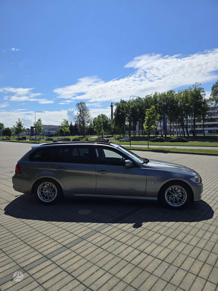 BMW 320, 2.0 l., wagon