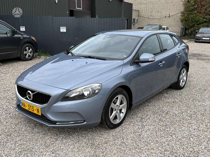 Volvo V40, 2.0 l., hatchback