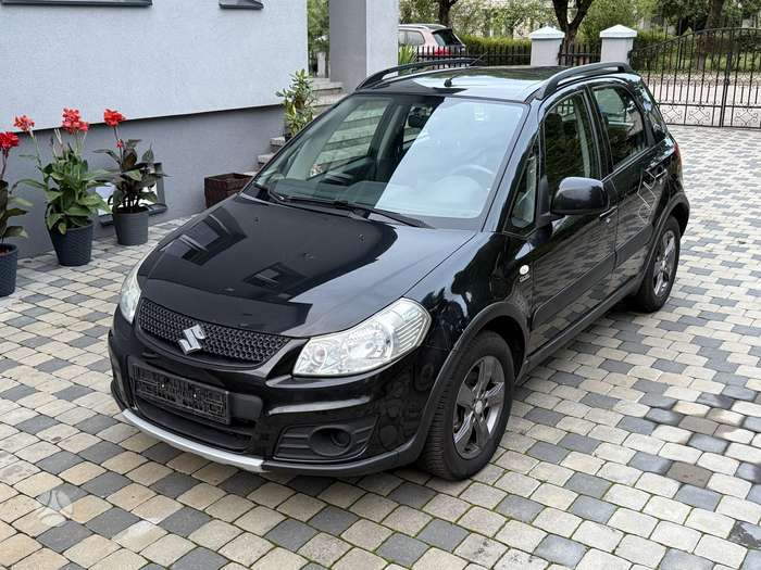 Suzuki SX4, 2.0 l., Хэтчбек