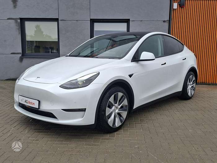 Tesla Model Y, 75 kWh, off-road / crossover