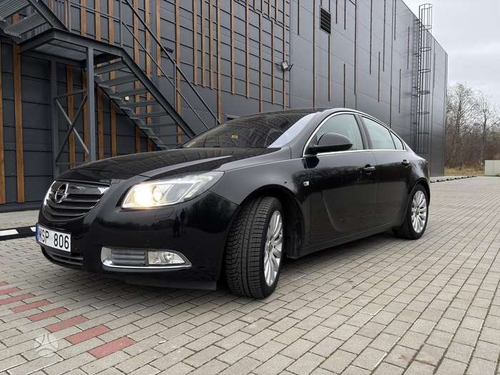 Opel Insignia, 2.0 l., Седан