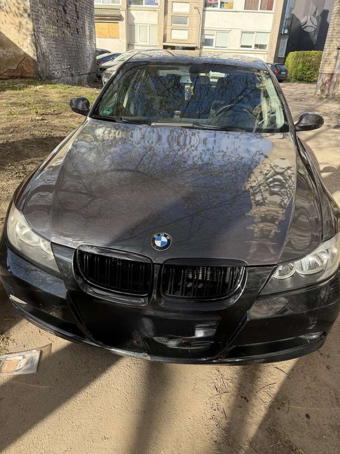 BMW 318, 2.0 l., Седан