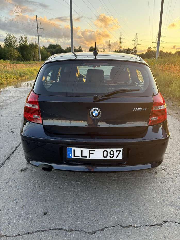 BMW 118, 2.0 l., hatchback