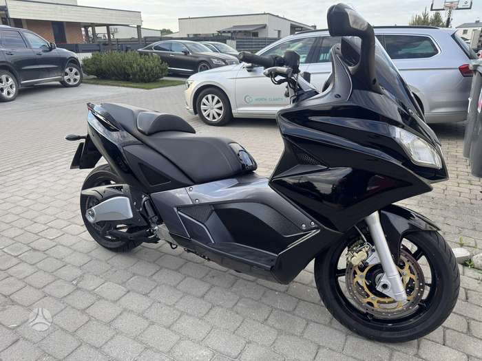 Aprilia SRV 839cc, мотороллеры / мопеды