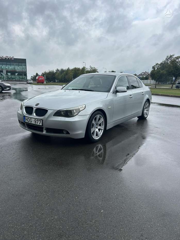 BMW 525, 2.5 l., Седан