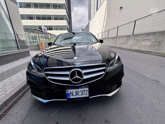 Mercedes-Benz E350, 3.5 l., Седан