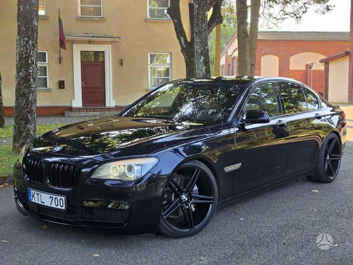 BMW 740, 3.0 l., Седан