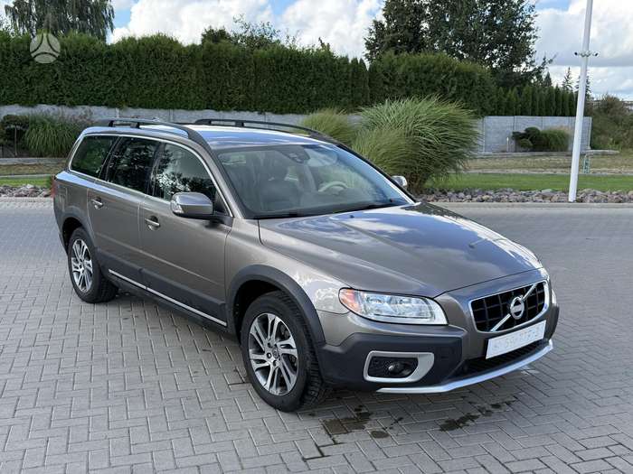Volvo XC70, 2.4 l., wagon