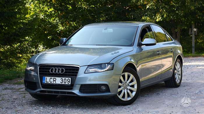 Audi A4, 2.0 l., Седан