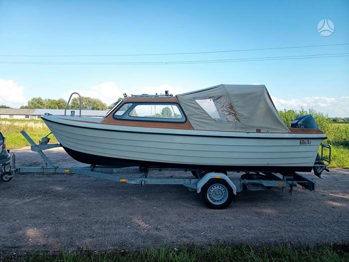 Monark 555, яхты / катера