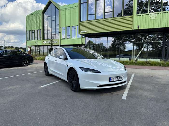 Tesla Model 3, 60 кВт·ч, Седан