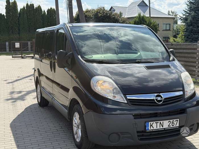 Opel Vivaro, 2.5 l., Минивэн