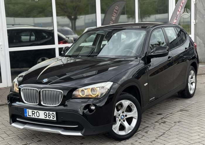 BMW X1, 2.0 l., off-road / crossover