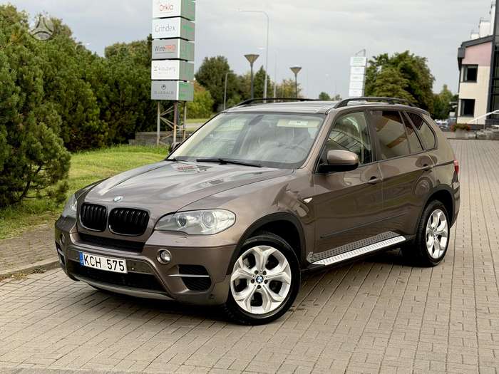 BMW X5, 3.0 l., off-road / crossover