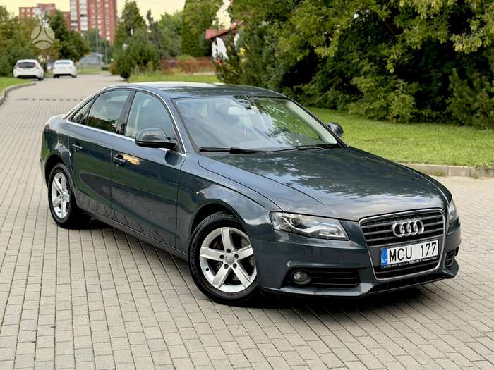 Audi A4, saloon / sedan