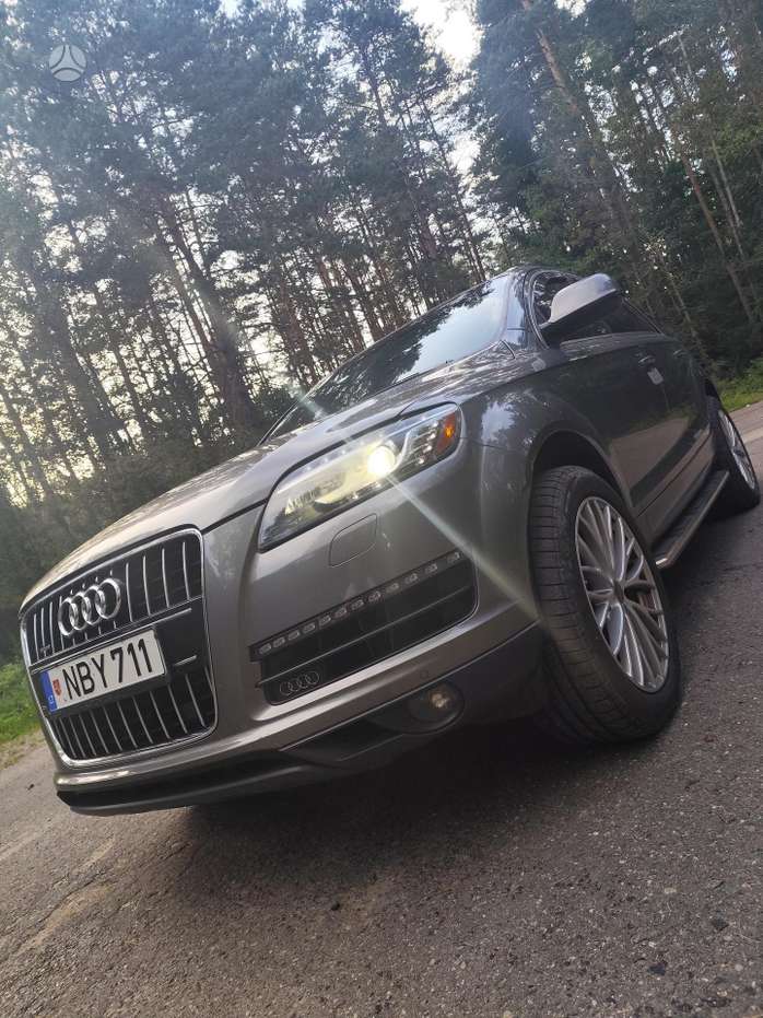 Audi Q7, 3.0 l., off-road / crossover